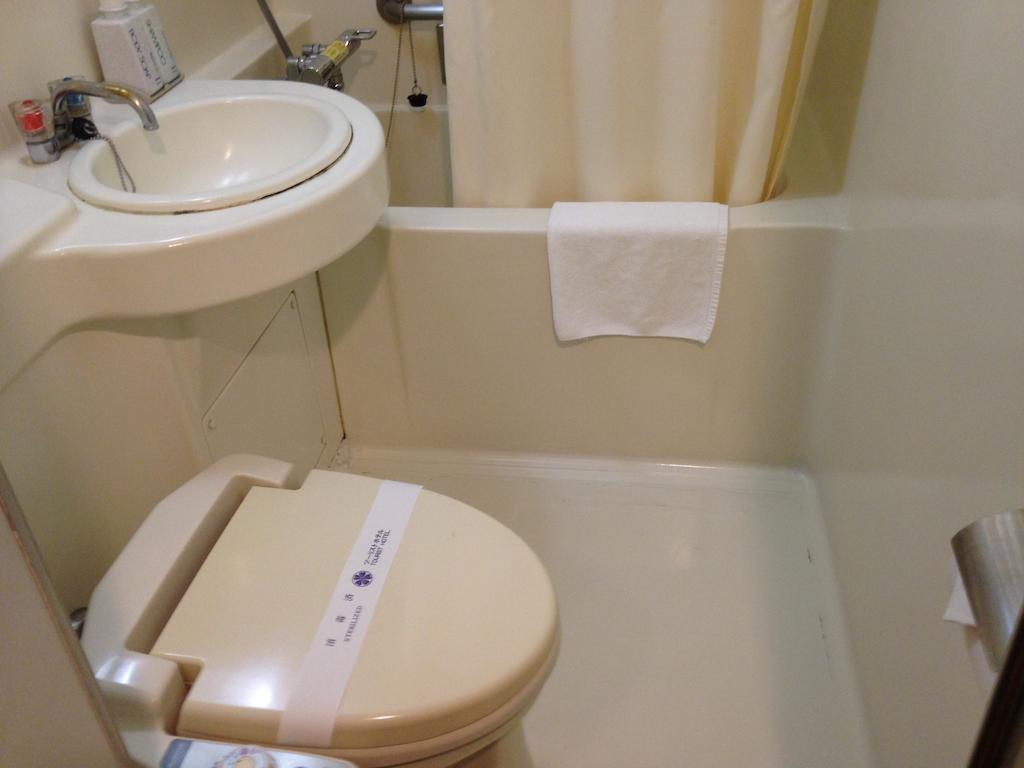 Tourist Hotel Tokyo Ruang foto